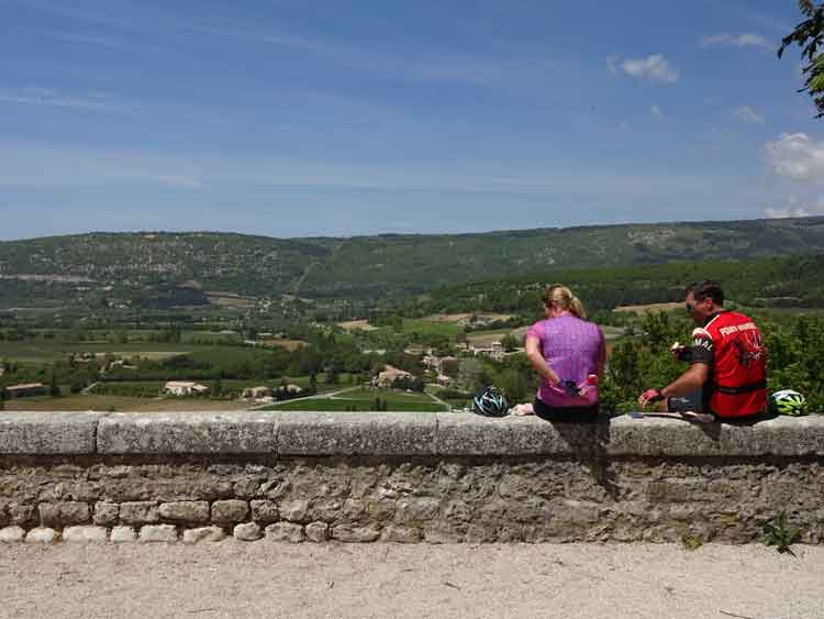 Lunch, cycling in Sault, Provence