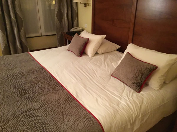 Bed at Hotel Arene, Orange