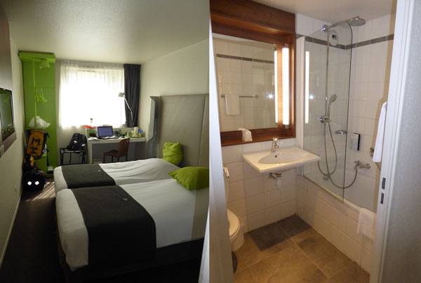 Room at Campanile Paris 19